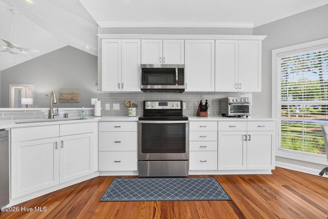 4152 Sheffield Place SE, Southport, NC 28461