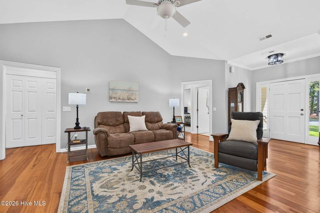 4152 Sheffield Place SE, Southport, NC 28461