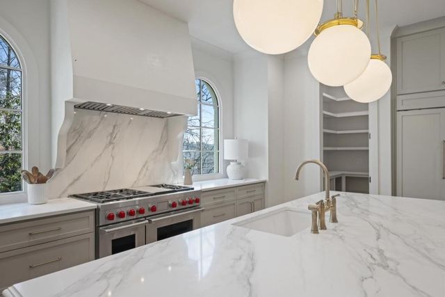 3568 Cloudland NW Drive, Atlanta, GA 30327