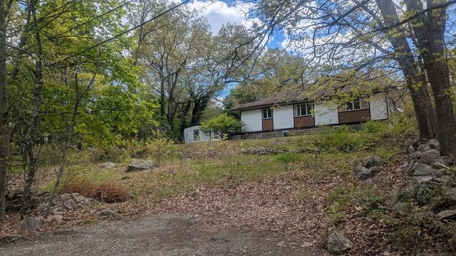 22 Vernon St, Boston, MA 02136