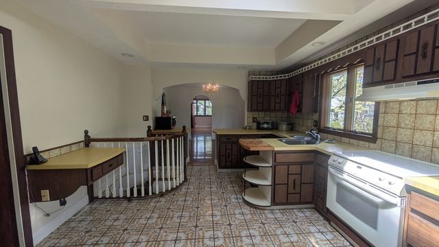 22 Vernon St, Boston, MA 02136
