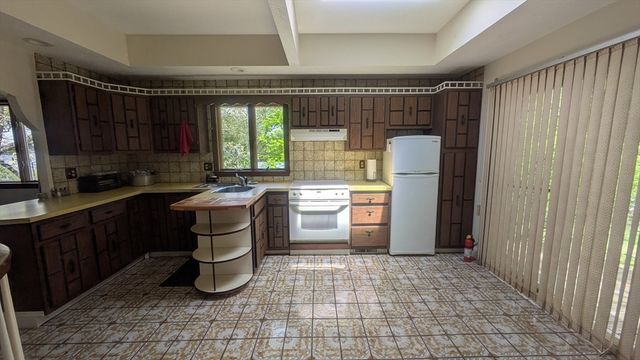 22 Vernon St, Boston, MA 02136