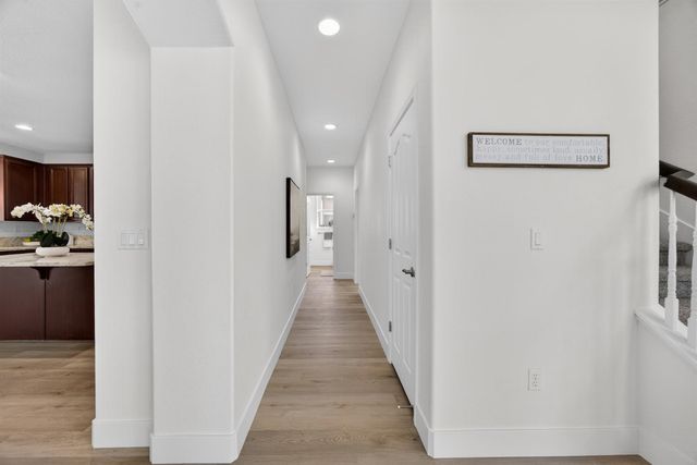 9837 LOIS STILTNER Ct, Elk Grove, CA 95624