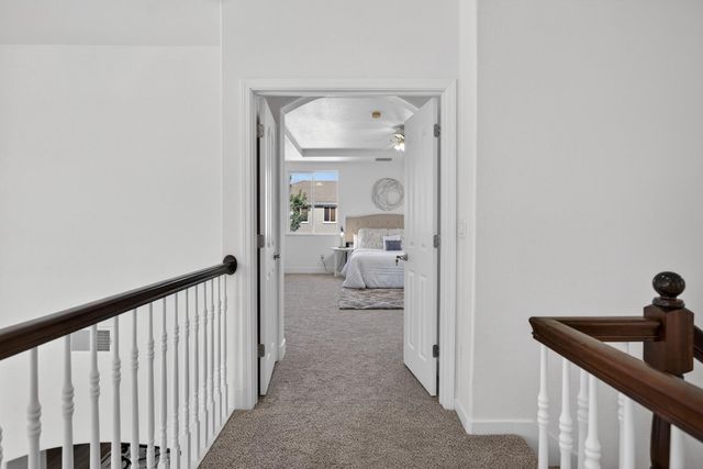 9837 LOIS STILTNER Ct, Elk Grove, CA 95624