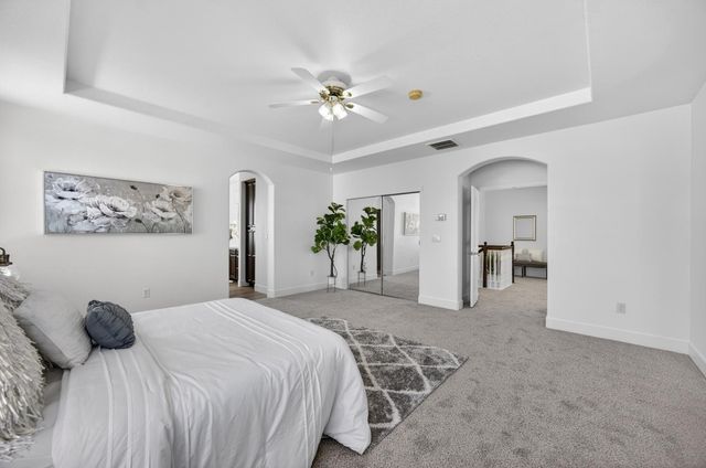 9837 LOIS STILTNER Ct, Elk Grove, CA 95624