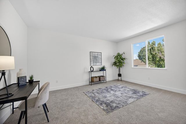 9837 LOIS STILTNER Ct, Elk Grove, CA 95624