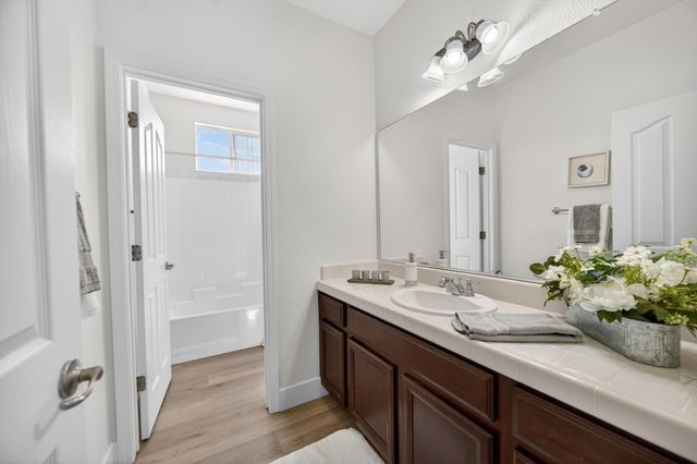 9837 LOIS STILTNER Ct, Elk Grove, CA 95624