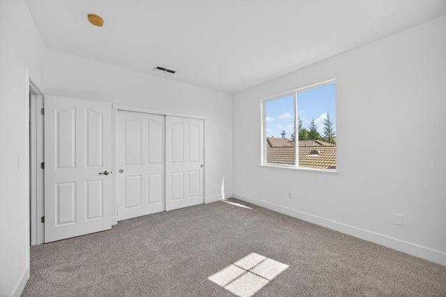 9837 LOIS STILTNER Ct, Elk Grove, CA 95624