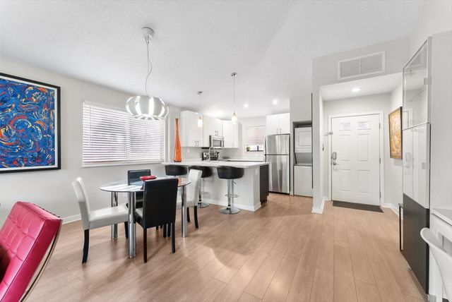 842 Club Dr 842, Palm Beach Gardens, FL 33418