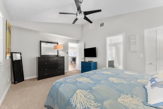 842 Club Dr 842, Palm Beach Gardens, FL 33418