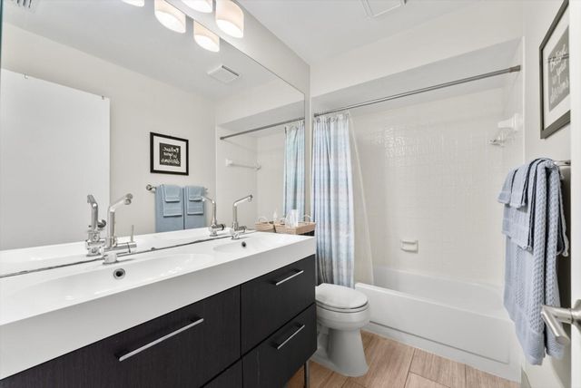 842 Club Dr 842, Palm Beach Gardens, FL 33418