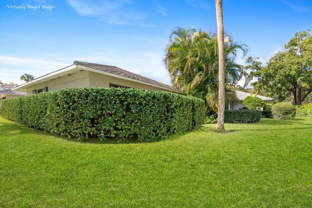 842 Club Dr 842, Palm Beach Gardens, FL 33418