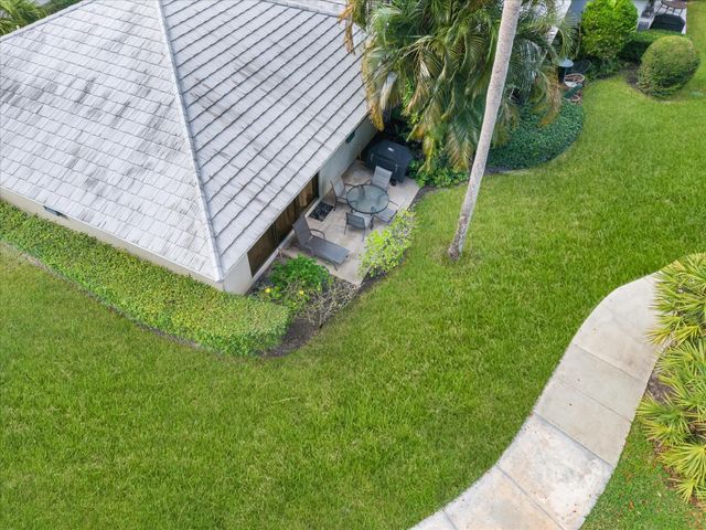 842 Club Dr 842, Palm Beach Gardens, FL 33418