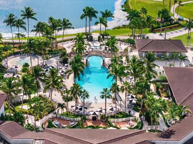 842 Club Dr 842, Palm Beach Gardens, FL 33418