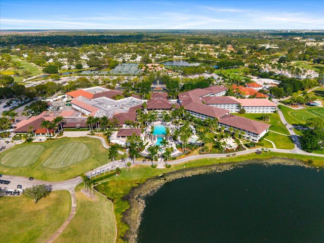 842 Club Dr 842, Palm Beach Gardens, FL 33418