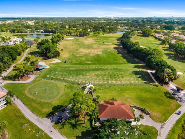 842 Club Dr 842, Palm Beach Gardens, FL 33418