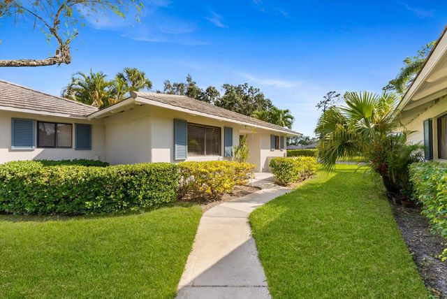 842 Club Dr 842, Palm Beach Gardens, FL 33418