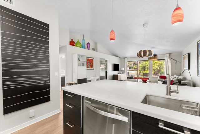 842 Club Dr 842, Palm Beach Gardens, FL 33418