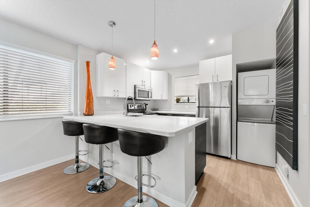 842 Club Dr 842, Palm Beach Gardens, FL 33418