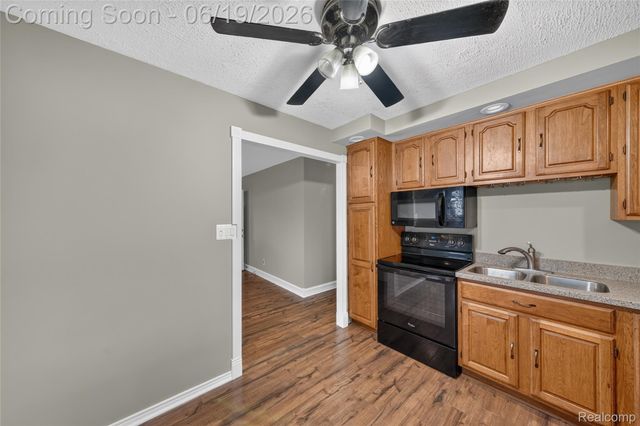 778 Manzano Drive, Wolverine Lake Village, MI 48390