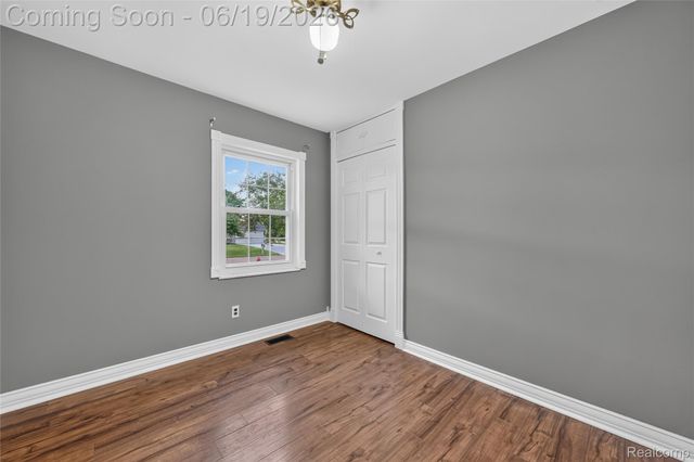 778 Manzano Drive, Wolverine Lake Village, MI 48390