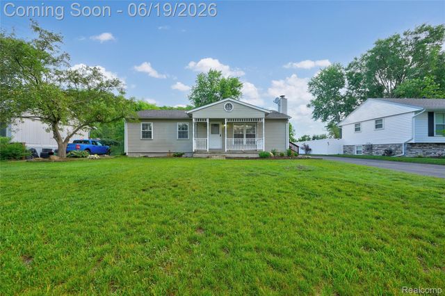 778 Manzano Drive, Wolverine Lake Village, MI 48390