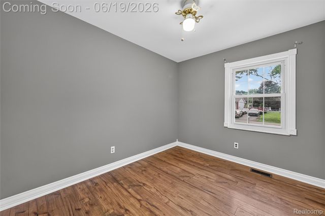 778 Manzano Drive, Wolverine Lake Village, MI 48390
