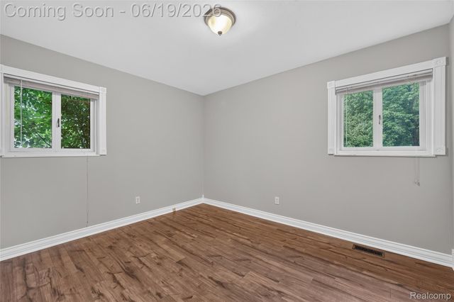 778 Manzano Drive, Wolverine Lake Village, MI 48390