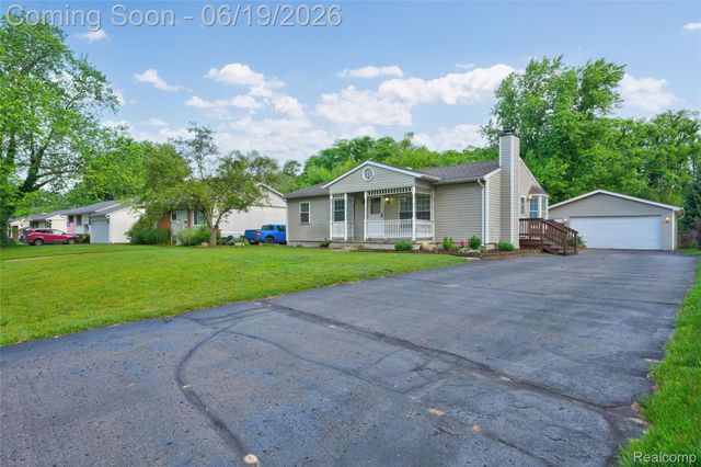 778 Manzano Drive, Wolverine Lake Village, MI 48390