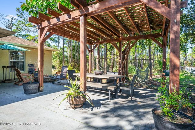 3273 Lowry Boulevard SE, Palm Bay, FL 32909