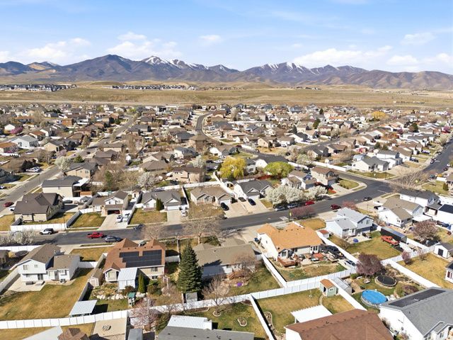 6577 S HIGH BLUFF DR, West Valley City, UT 84118