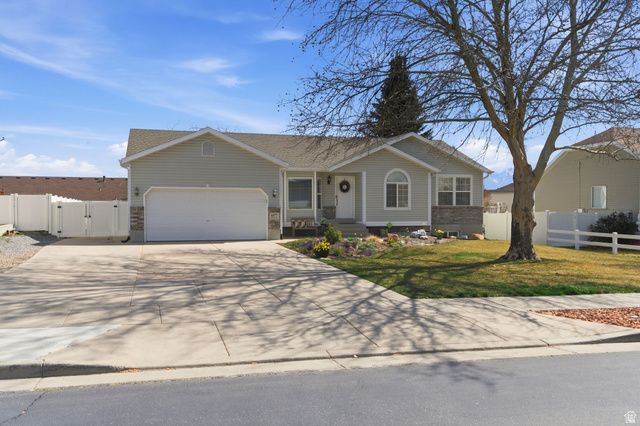 6577 S HIGH BLUFF DR, West Valley City, UT 84118