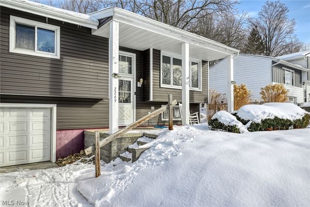 2269 Sherwin Drive, Twinsburg, OH 44087