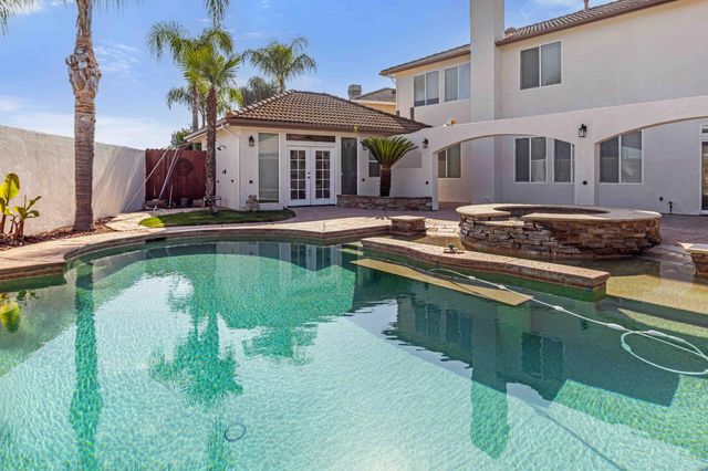 3913 Bayview Dr, Modesto, CA 95355