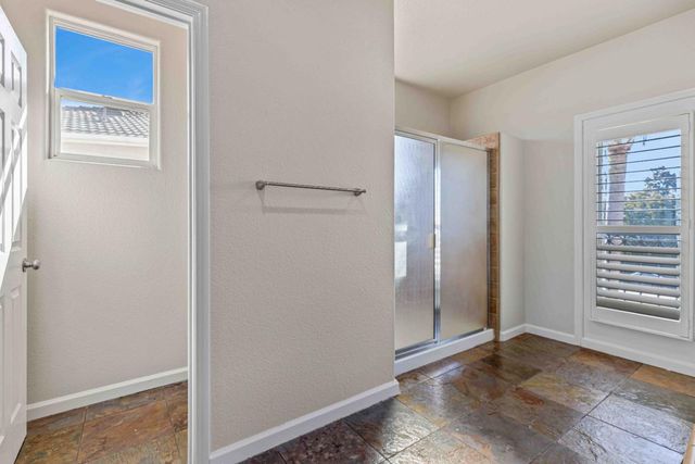 3913 Bayview Dr, Modesto, CA 95355