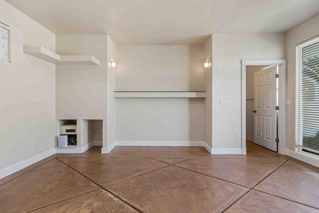 3913 Bayview Dr, Modesto, CA 95355