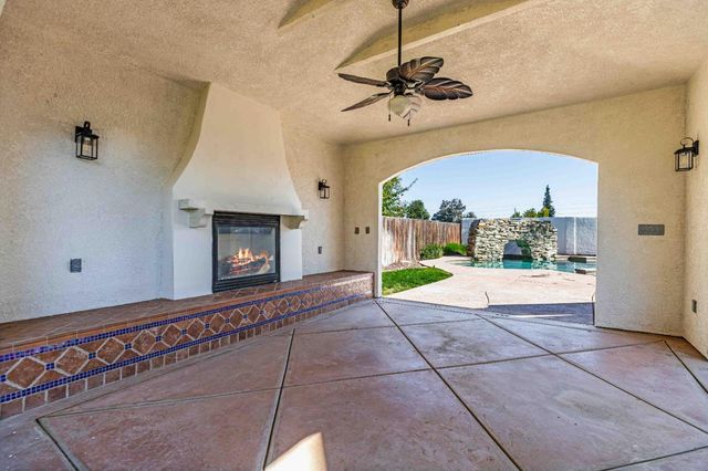 3913 Bayview Dr, Modesto, CA 95355