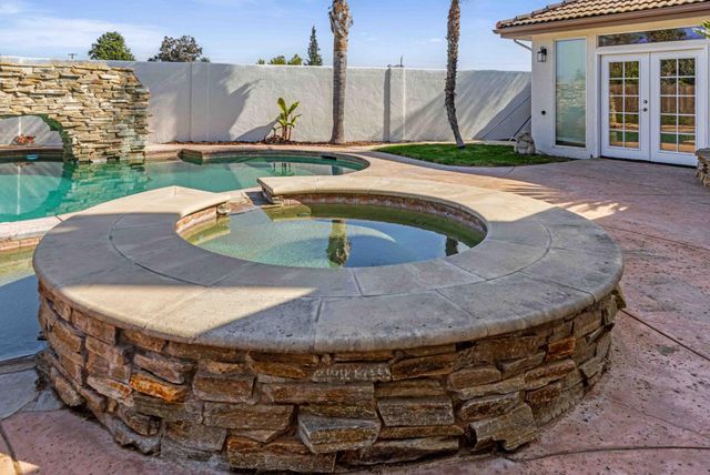 3913 Bayview Dr, Modesto, CA 95355