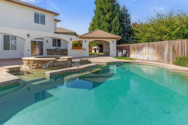 3913 Bayview Dr, Modesto, CA 95355