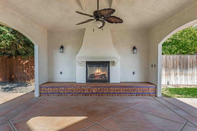 3913 Bayview Dr, Modesto, CA 95355