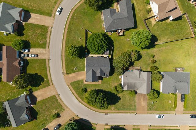 2622 Danbury Cir, Spring Hill, TN 37174