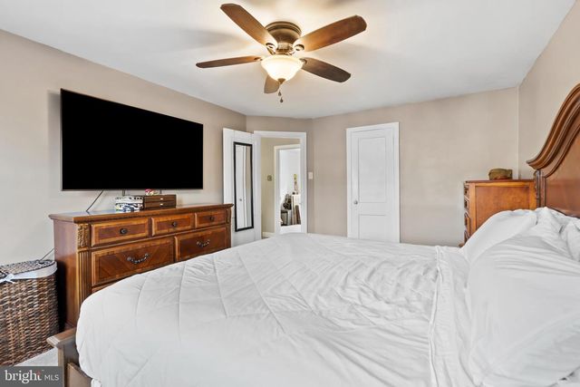 335 ABBEY TER, Drexel Hill, PA 19026