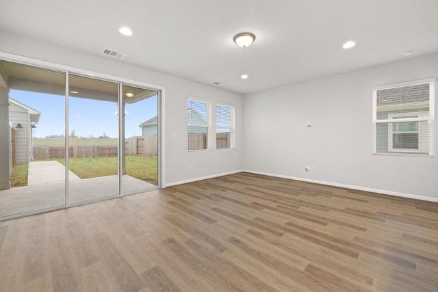 303 ELM BRANCH TRL, Taylor, TX 76574