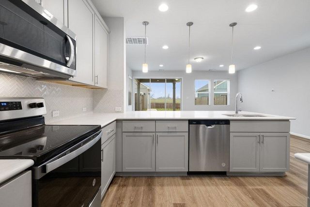 303 ELM BRANCH TRL, Taylor, TX 76574