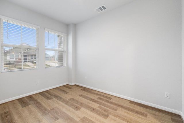 303 ELM BRANCH TRL, Taylor, TX 76574