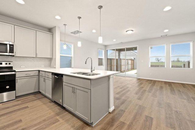 303 ELM BRANCH TRL, Taylor, TX 76574