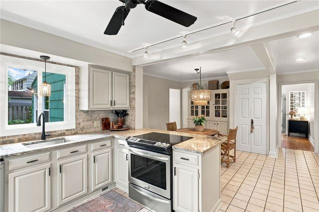 82 Rye Road, Greece, NY 14626