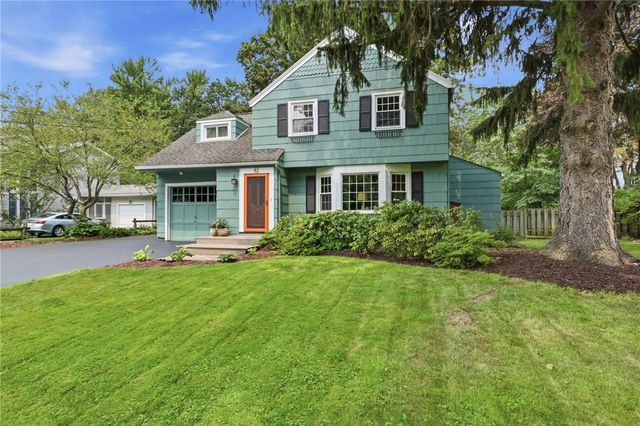 82 Rye Road, Greece, NY 14626
