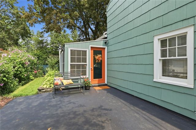 82 Rye Road, Greece, NY 14626