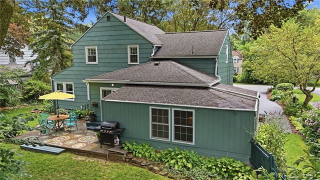 82 Rye Road, Greece, NY 14626